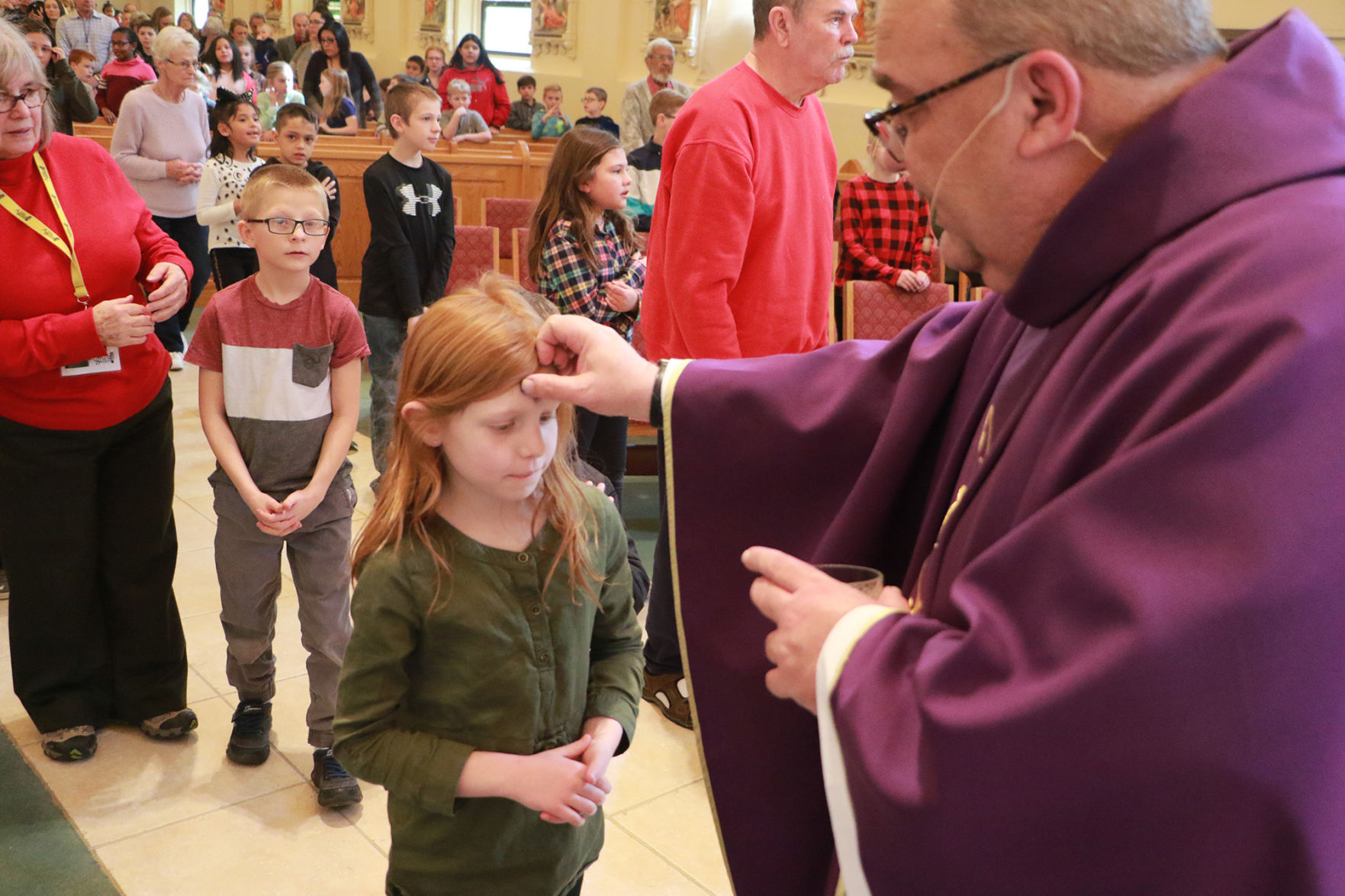 PHOTOS- Ash Wednesday noon service St. Agnes 20200226815.jpg